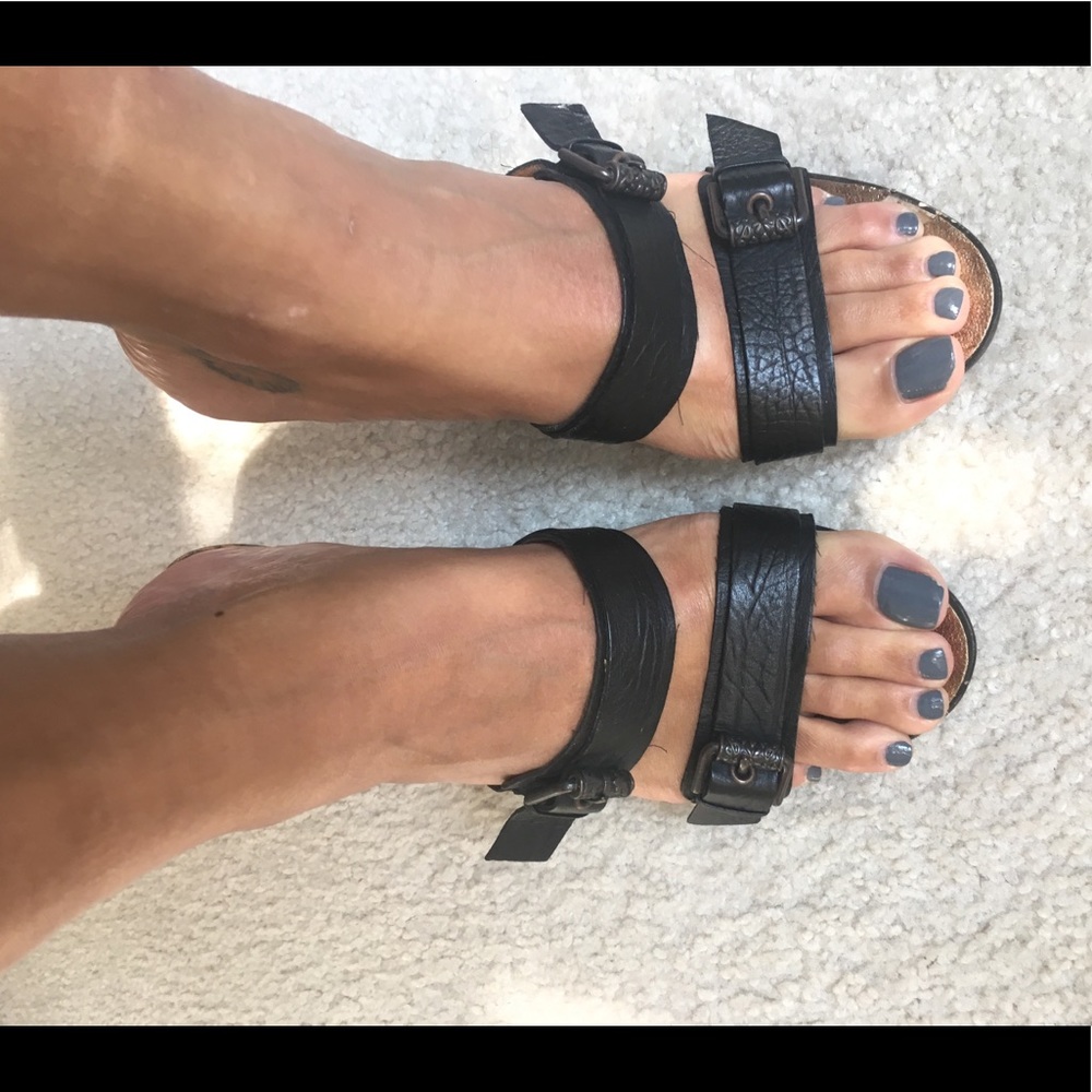Nine West platform leather slip on sandal